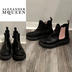 Alexander McQUEEN black girl’s boots size 32